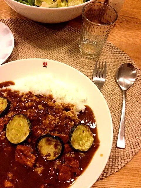 Snapdishの料理写真:チキンカレーズッキーニトッピング|ayuさん