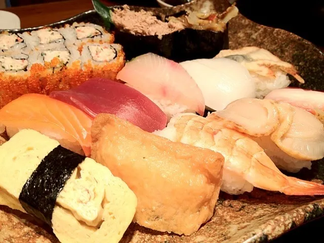 Assorted sushi|Nicholas Tayさん