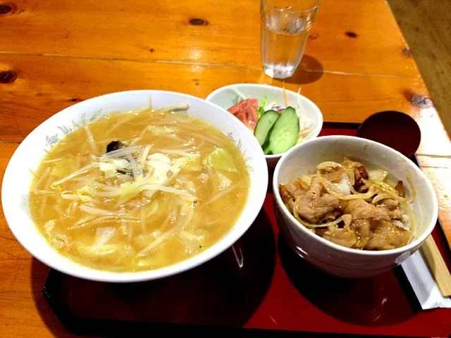 みそラーメンとミニ焼肉丼|阿部慎治さん