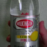 新製品のWILKINSONの炭酸レモンを買ってみました。|HARUさん