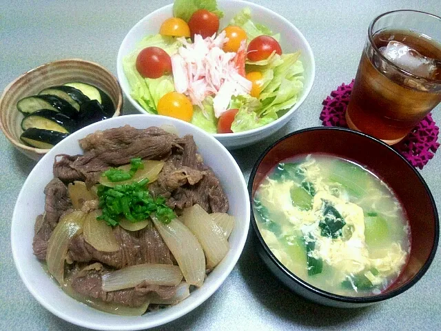 玉ねぎ多めの牛丼|海野知香さん