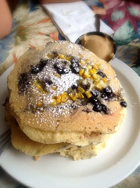 corn & blueberry pancakes|ginaさん