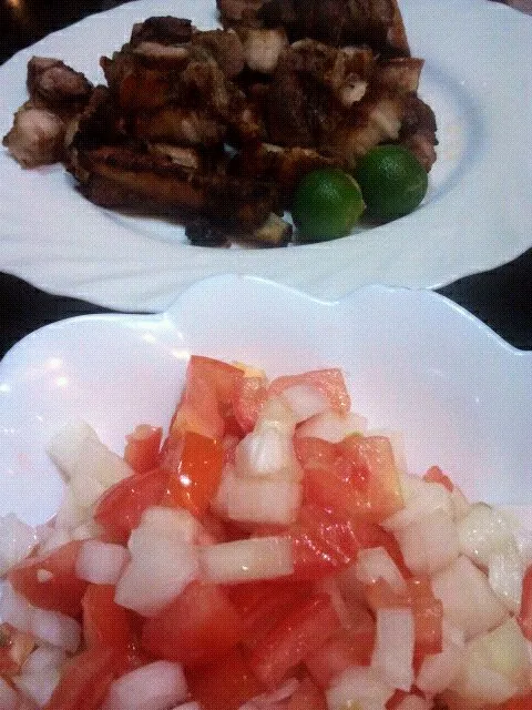 Pork Liempo & Tomato-Onion Salad|JeiFerさん