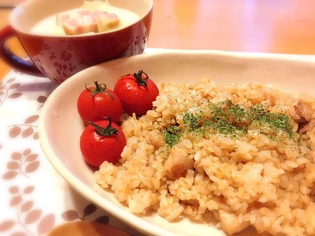 焼肉風鶏のガーリックライス、野菜の豆乳スープ|めんこさん