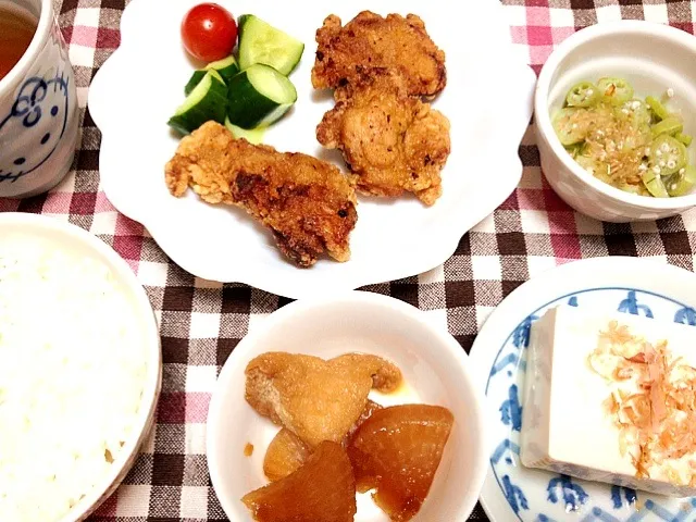 唐揚げ 大根と揚げの煮物 冷奴 オクラ|あつんさん