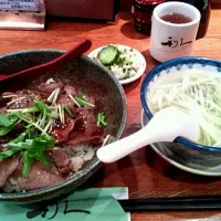 牛ﾀﾝ丼 ﾃｰﾙｽｰﾌﾟ|平澤彩奈さん