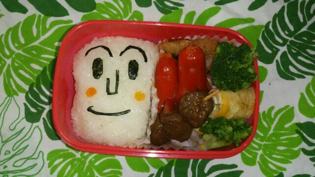 Snapdishの料理写真:食パンマン弁当|鈴ちゃんさん