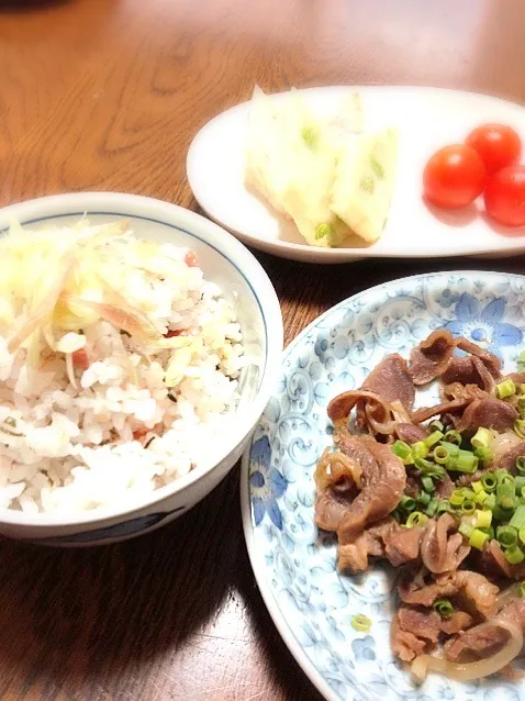 梅シソちりめんご飯、砂肝のニンニク醤油炒め|えいみさん