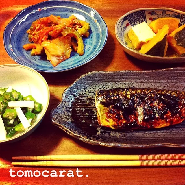 鯖の塩焼き、かぼちゃと厚揚げの煮物、ゴーヤ豚キムチ、オクラと長芋の和え物|tomocarat.さん