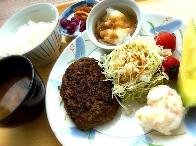 本日のランチ。ハンバーグ定食(480円)|JTKさん