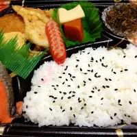 スーパーの12品目何とか弁当|POKOさん