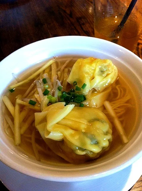 銀座バーマロハスのわんたん麺|さりえりさん