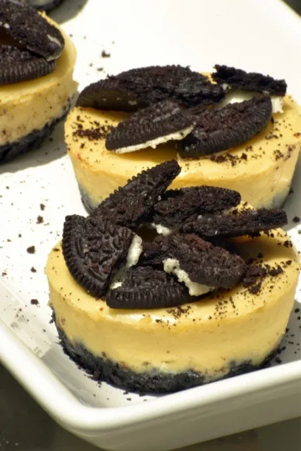 Mini Oreo cheesecakes|liisさん