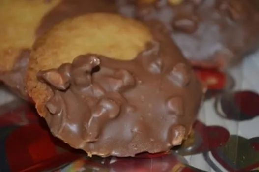 Chocolate dipped Butter cookies|liisさん