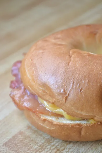 Bacon n cheese bagel|liisさん