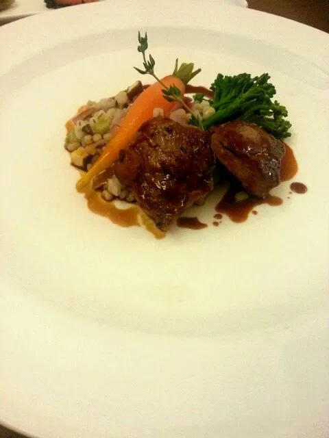 Roasted Australian Lamb Loin in Thyme Jus Served with Barley Vegetable Risotto|Piaさん