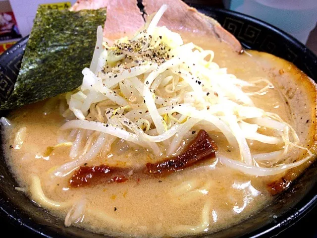 Snapdishの料理写真:とこ塩豚骨ラーメン|Agaricusさん