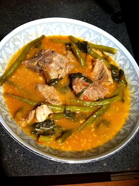 Sinigang (filipino pork in tamarind sauce)|Abby Macalinoさん