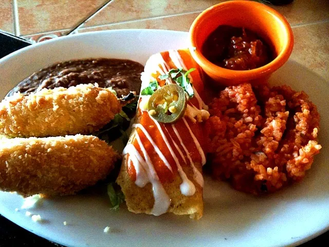 Quesadillas, Shrimp & Crab Enchilladas with Mexican Rice & Red Beans|Ron Cortadoさん