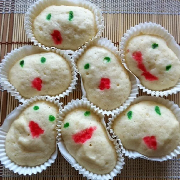 以前作った、レンチン、簡単お顔蒸しパン！|akochi0112さん