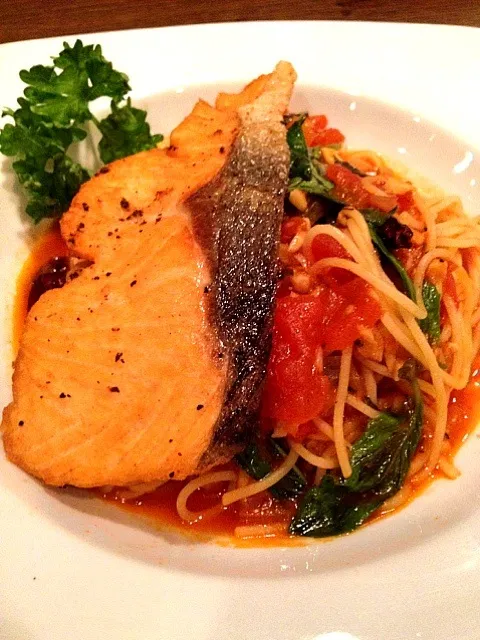 salmon chilli spaghetti|Nattさん