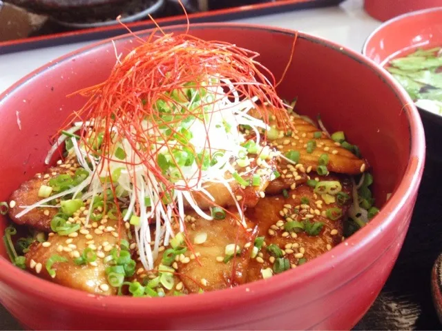 まぐろステーキ丼|sumica 🍎さん