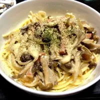 Snapdishの料理写真:きのことベーコンのマスタードクリームパスタ|ももこさん