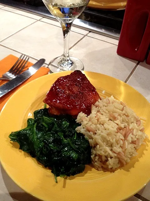 Orange-glazed Chicken Thighs w/ Sauteed Baby Spinach and Rice Pilaf|Luci Zoeさん