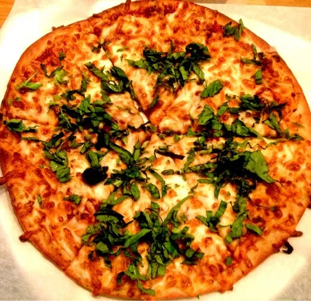 Snapdishの料理写真:#Gluten-Free #Thin Crust Margherita #Pizza|sooprcoolchicaさん