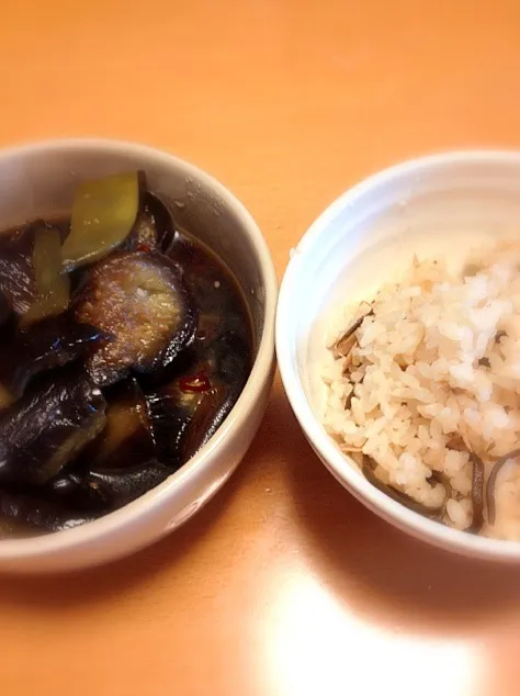 Snapdishの料理写真:炊き混みご飯となすとささげの煮物|山下 輝さん