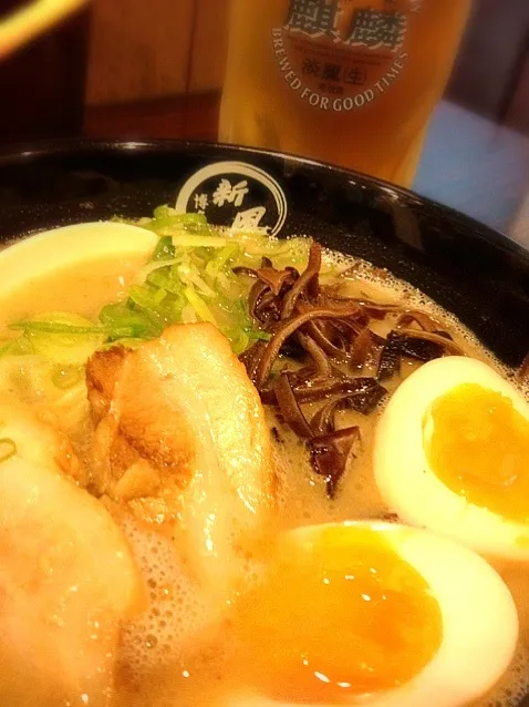 和風豚骨ラーメン 麺普通の硬さでヾ(＠⌒ー⌒＠)ノ  当分禁酒なので、大目にみてね。|gonさん