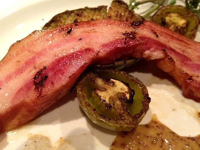 Koso bacon steak with green tomato, green eggplant & honey mustard sauce|Chris Shannonさん