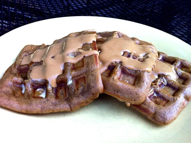 Peanut Butter Waffles|Jenna Beilさん