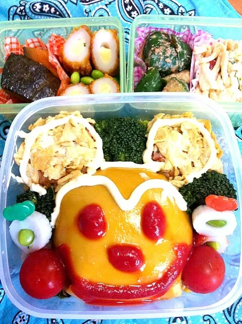 Snapdishの料理写真:微妙な(笑)ミッキー弁当|☆ちびくろ☆さん