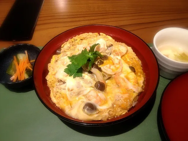 エビと卵のふわふわ丼|かなさん