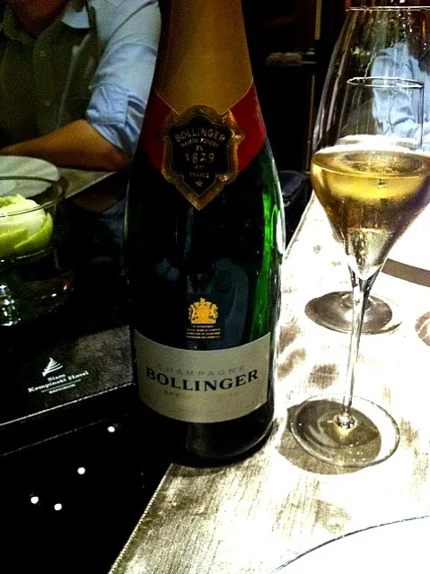 BOLLINGER CHAMPAGNE|Thirathach Chandrabangさん