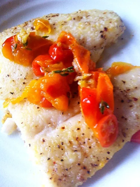 Pan Fried Swai with garden tomato sauce|mamakumiさん