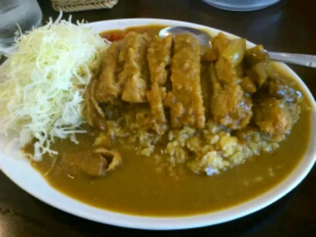 Snapdishの料理写真:キッチンすみっこ　カツカレー大盛|じゆんさん