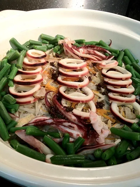 茹でスルメイカと野菜土鍋御飯|炊かれたいオトコ おこん 小栁津さん