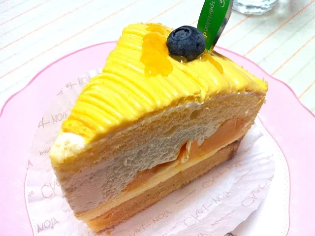 Snapdishの料理写真:マンゴーのケーキ|ちー、さん