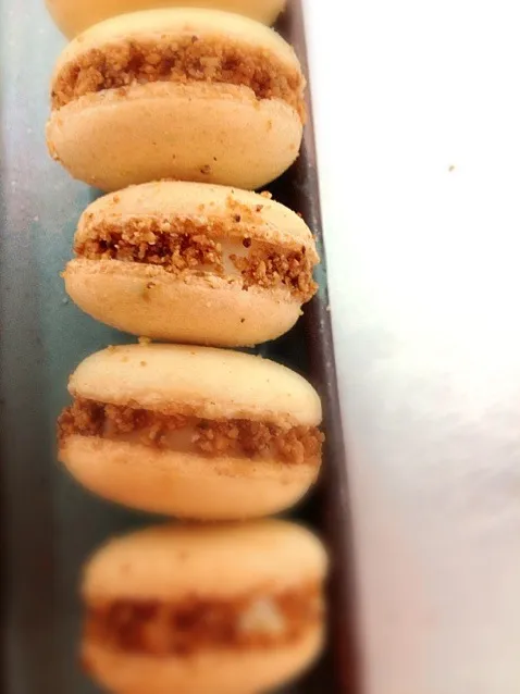 Coconut Macarons|kitt harnさん