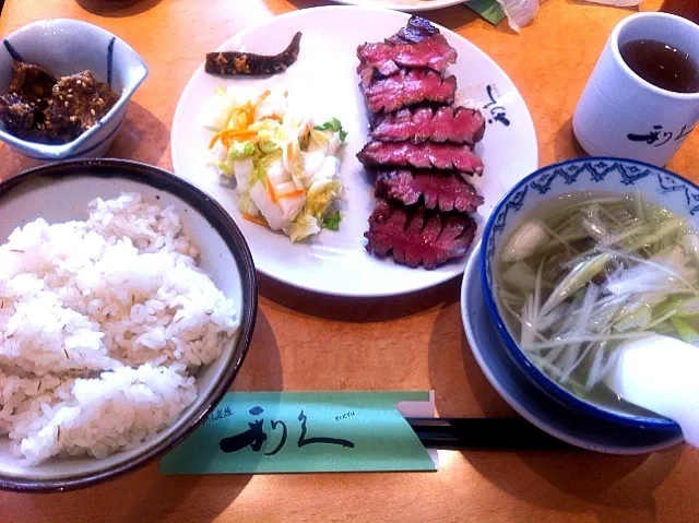 牛タン定食|白飯さん