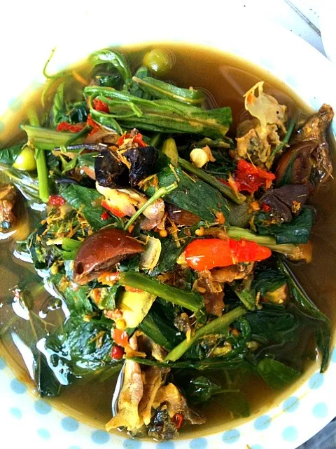 แกงแคใส่นก spicy mixed vegetable soup|Inpataさん