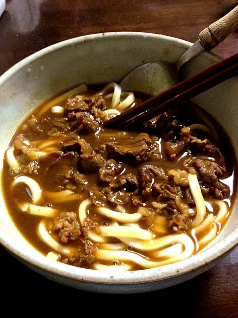 お肉たっぷりカレーうどん(((o(*ﾟ▽ﾟ*)o)))|しおりさん