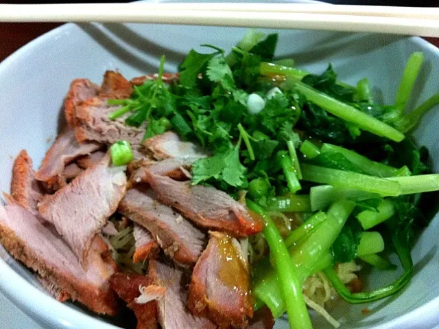 Grilled honey pork with egg noodle|Arjariyaさん