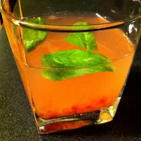 strawberry basil martini|Andrew Fさん