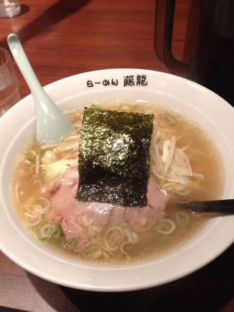 Snapdishの料理写真:中華そば塩|はちのすけさん