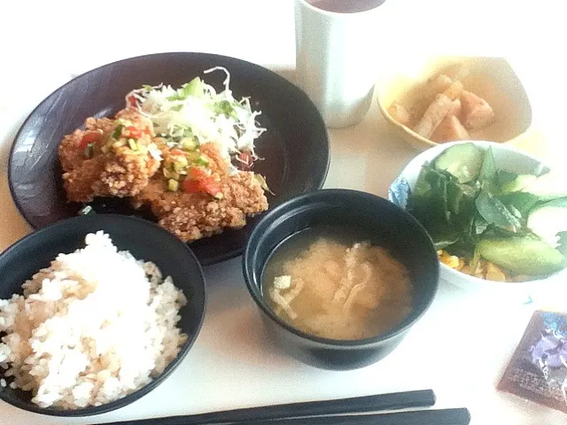 今日の社食は油淋鶏！しかもサラダバー無料だった～。|JACKさん