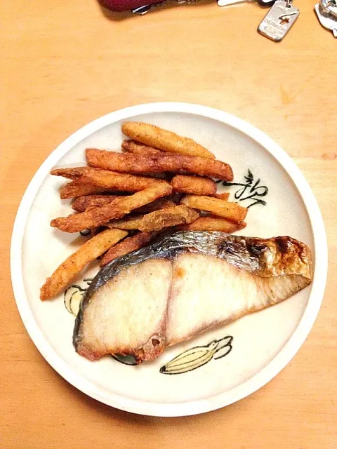 鰆の塩焼き&スパイシーポテト|江原 まり子さん