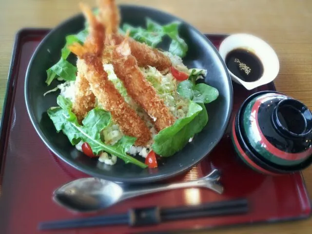 水族館のランチ 海老フライ丼|友里さん